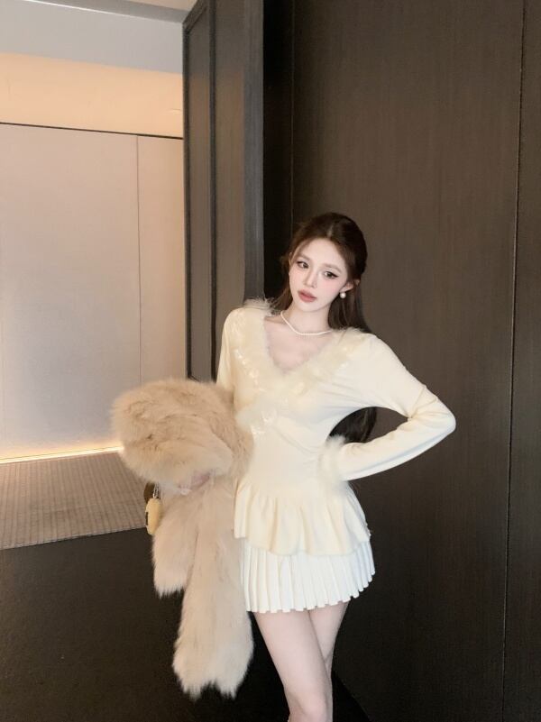 【tops】ファーレースドッキングフリルトップス　M28568
