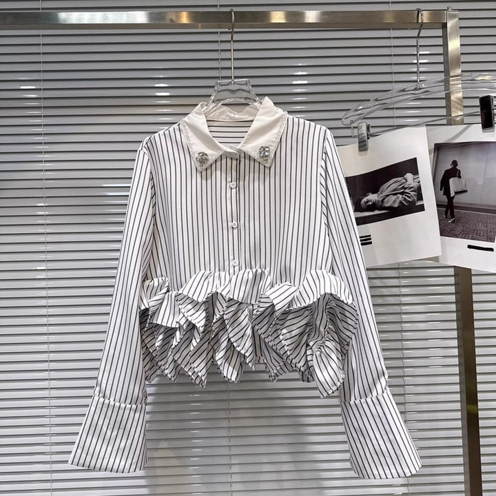 【tops】ラインストーン付きギャザーフリルシャツ Q8387