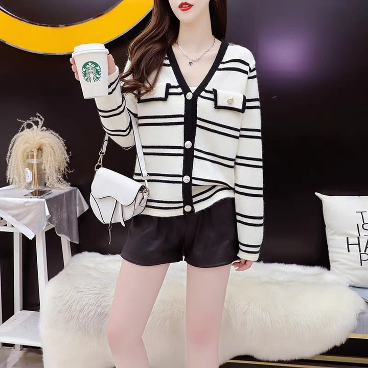 【dress】韓国系超人気ボーダー柄Vネックカーディガン　 M17553