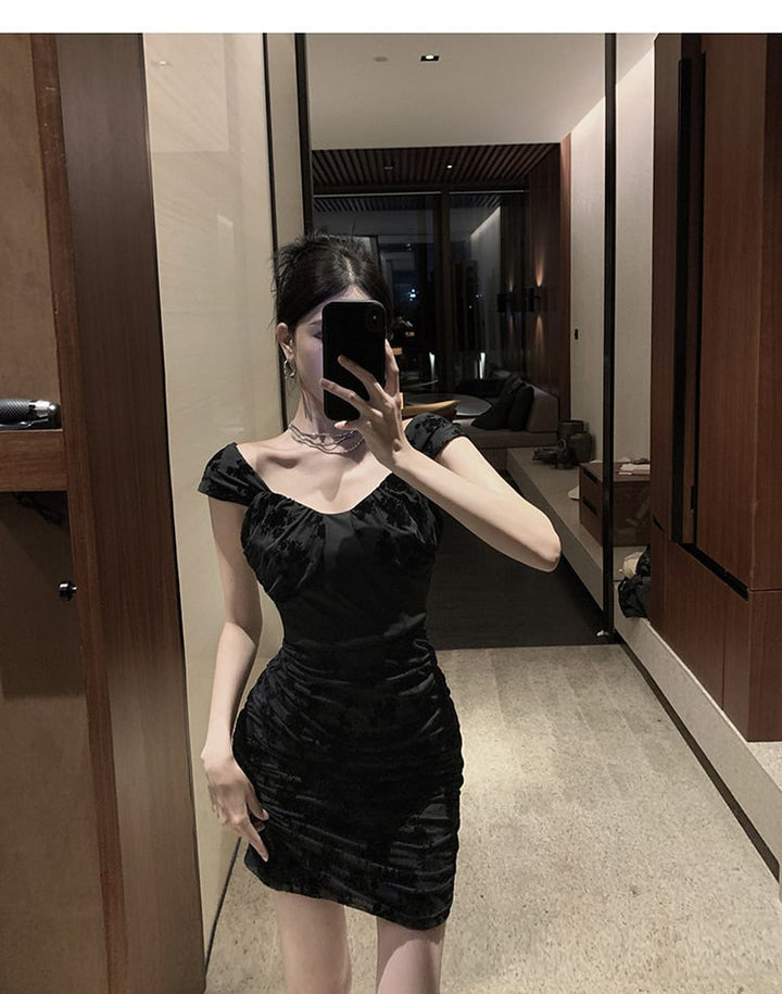 【dress】話題沸騰中 オシャレセクシーデートワンピース　M17092