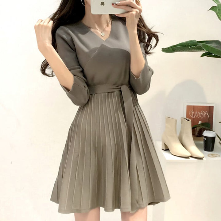 【dress】Vネック無地ニットワンピース　M17900
