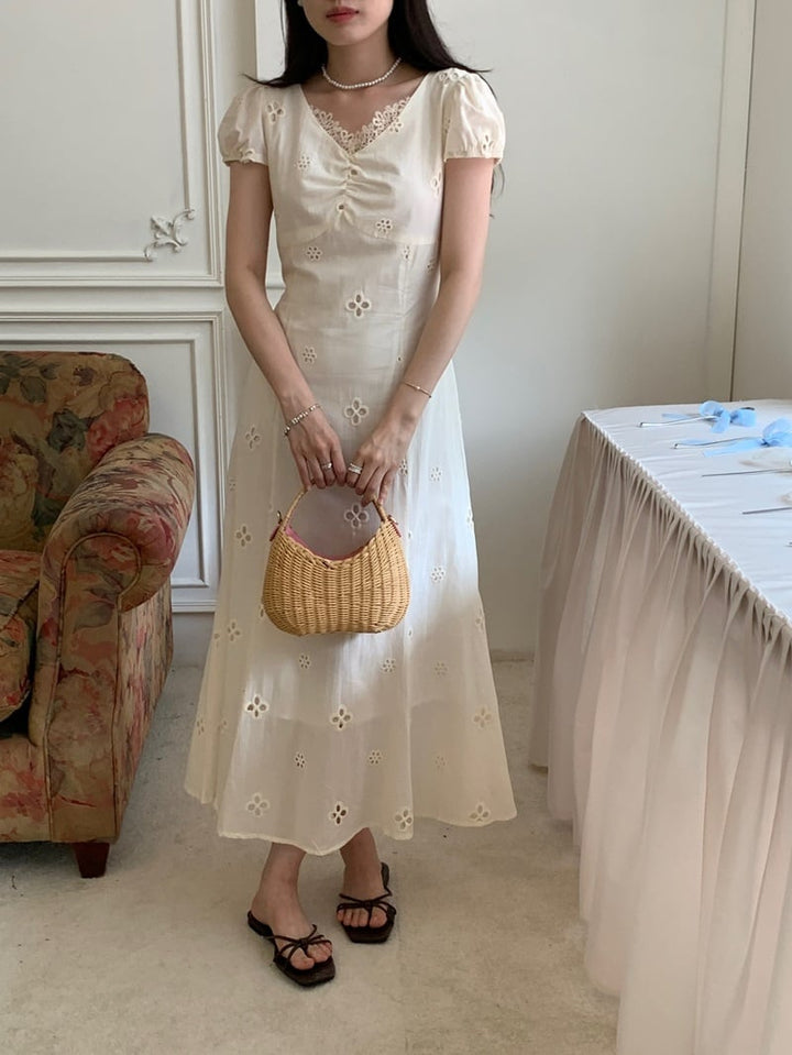 【dress】Vネックカットワークワンピース　M23891