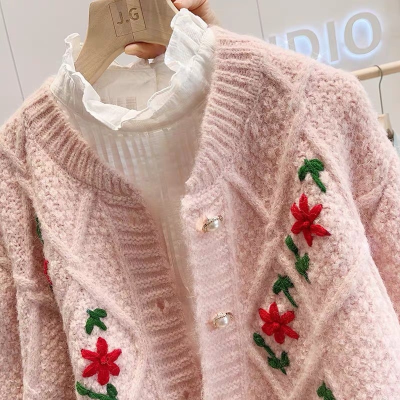 【outer】クルーネック刺繍ニットカーデ　M18132