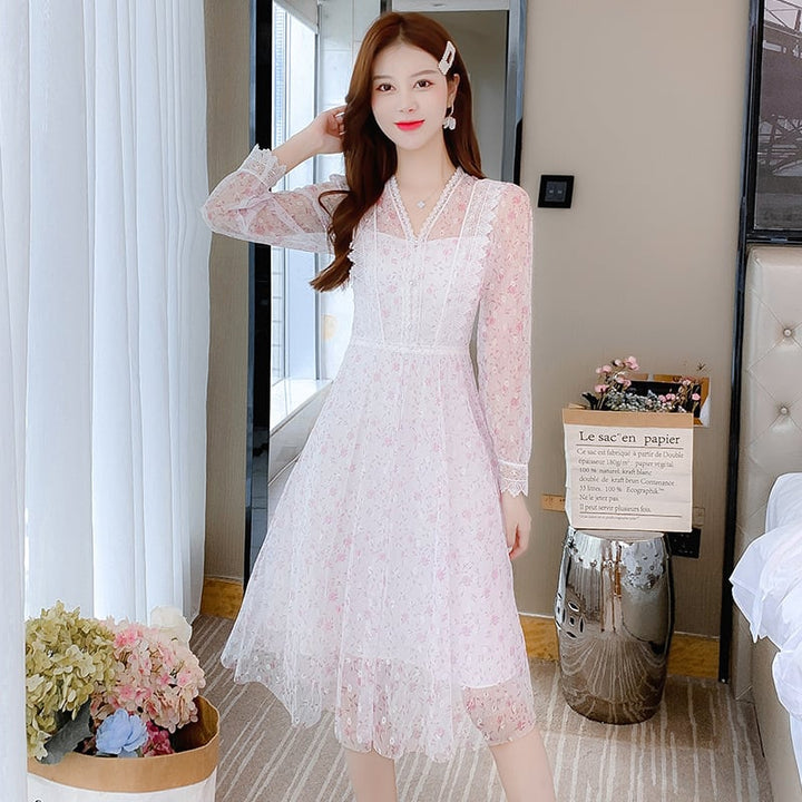 【dress】人気アイテム ! スウィートレース花柄ワンピース　M17265