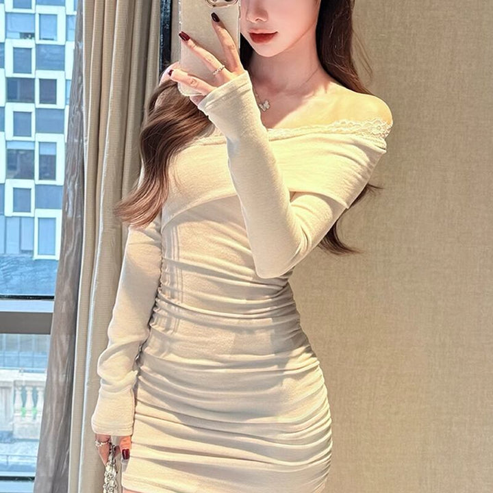 【dress】オフショルダーレースドッキングワンピース Q7555