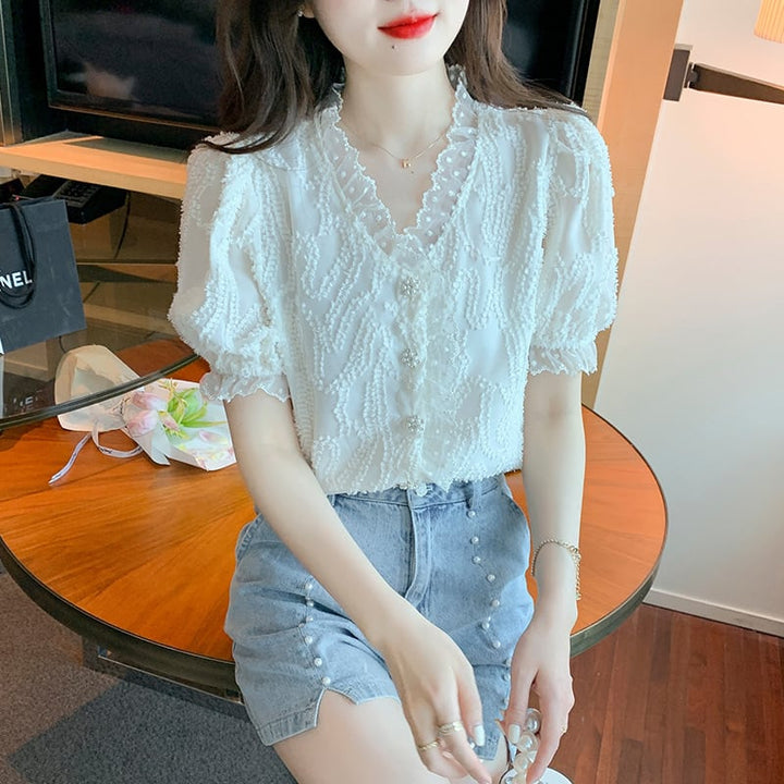 【tops】柔らかくて優しい印象Vネックレースシャツトップス　M17038