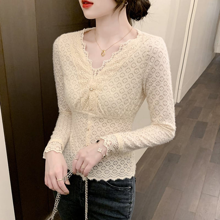 【tops】柔らかくて優しい印象Vネックレーストップス　M17616
