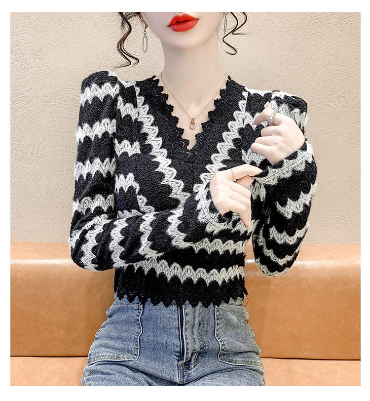 【tops】カットワークレースVネックトップス　M18298