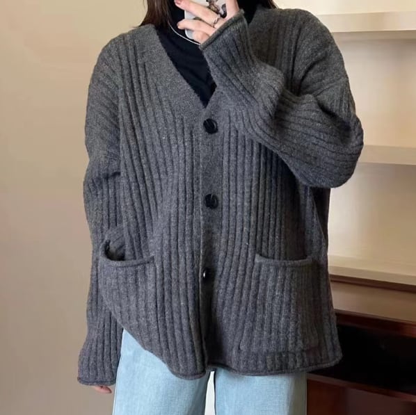 【outert】Vネックアウトポケットニットカーデ　M17813