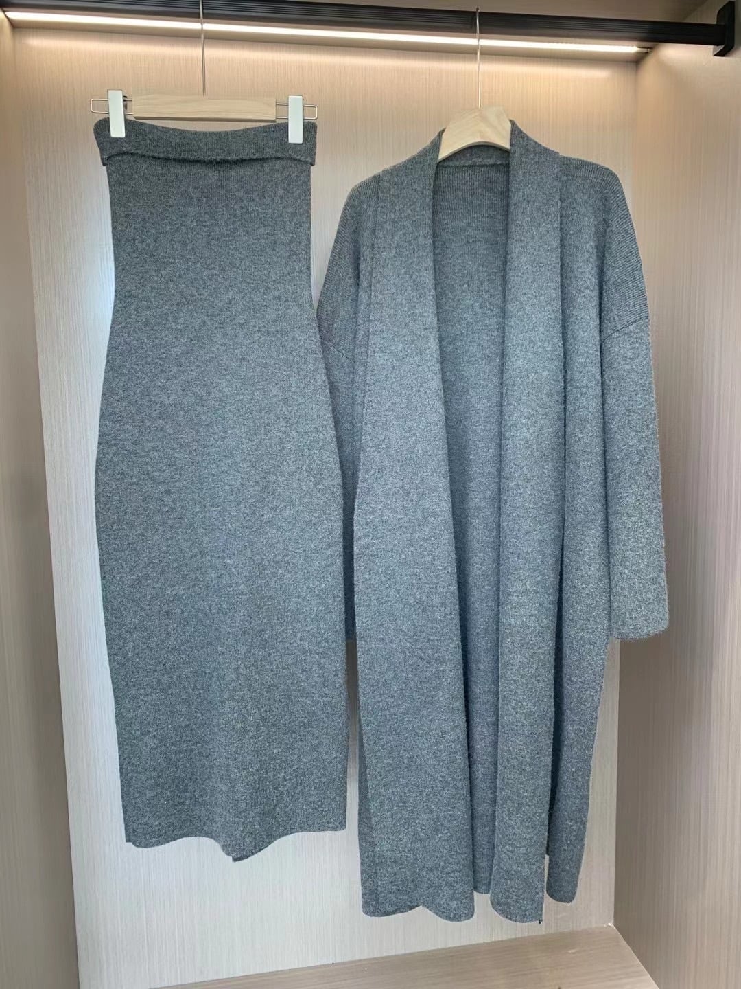 【set】ロング丈ニットカーデ×ワンピース　M18090