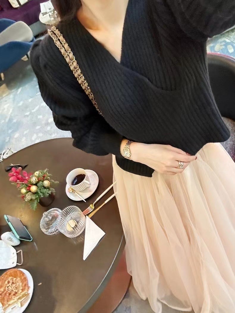 【tops】Vネックニットセーター　M18156