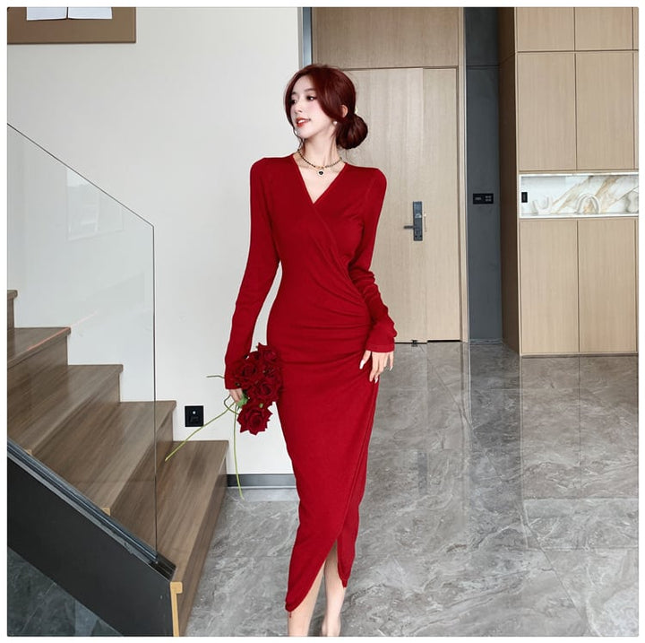 【dress】細身効果抜群♪Vネックスリットニットワンピース　M17486