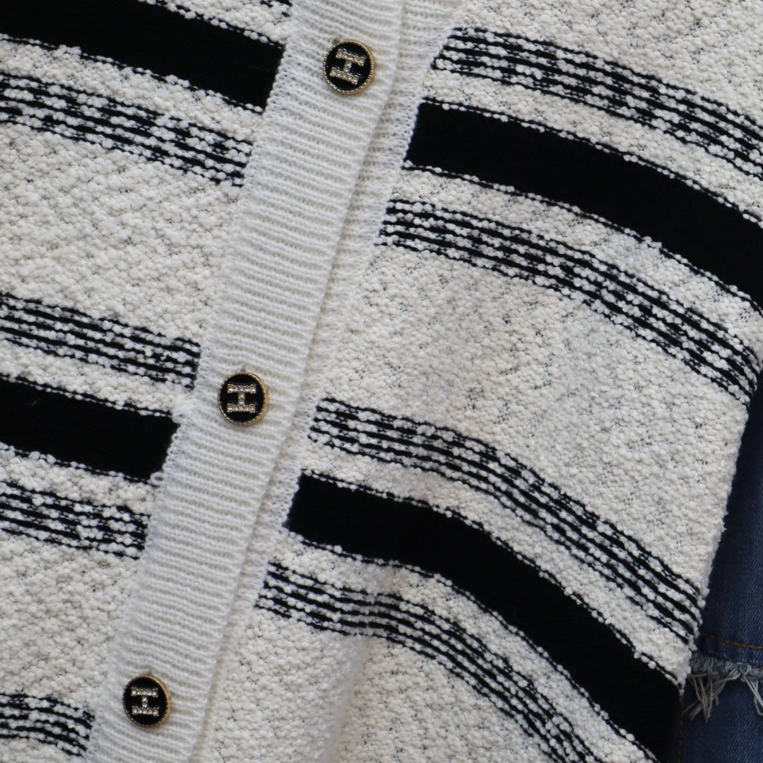【outer】ボーダー柄ドッキングニットカーデ　M18291