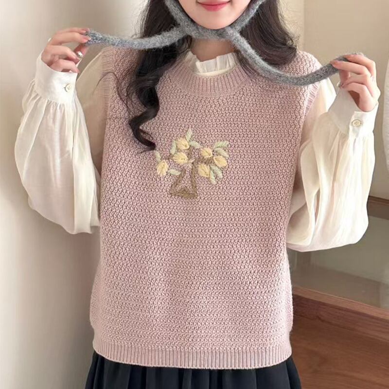 【tops】刺繡柄ニットベスト Q8127