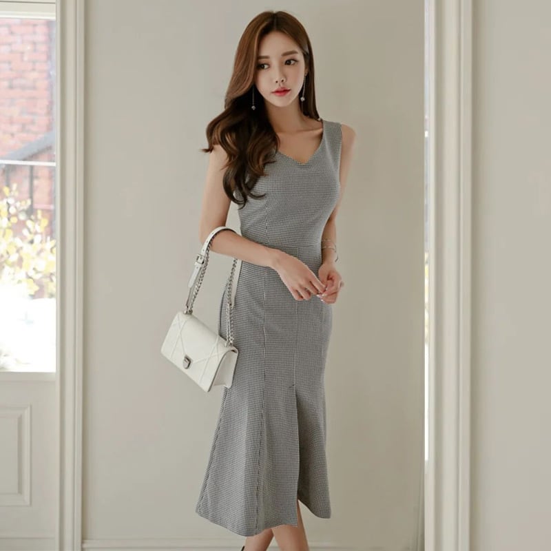 【dress】絶対欲しいVネックノースリーブスリットワンピース　M16926