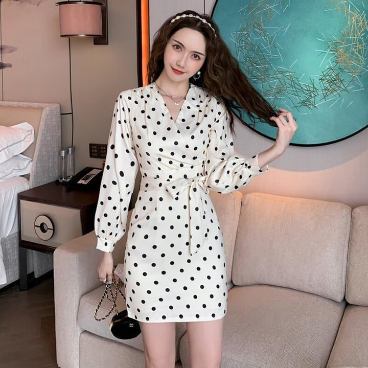 【dress】大人らしい ドット柄デートワンピース着瘦せ　M17100