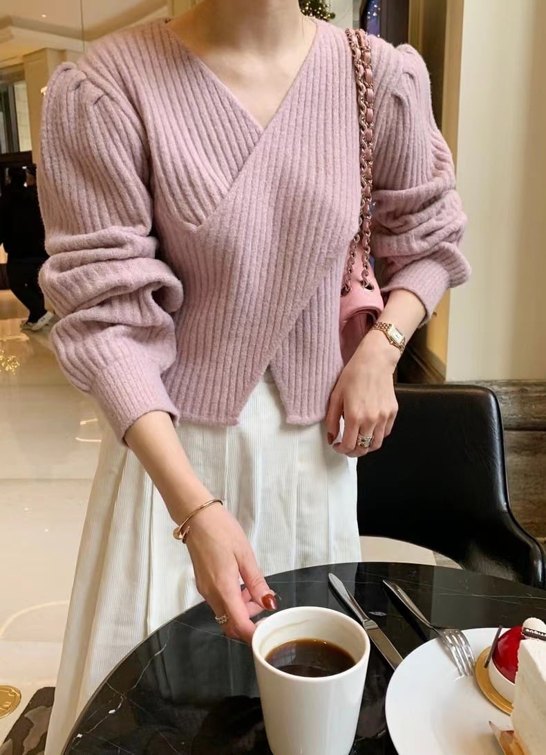 【tops】Vネックニットセーター　M18156