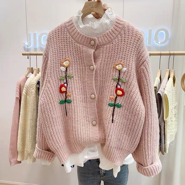 【outer】クルーネック刺繍ニットカーデ　M18133
