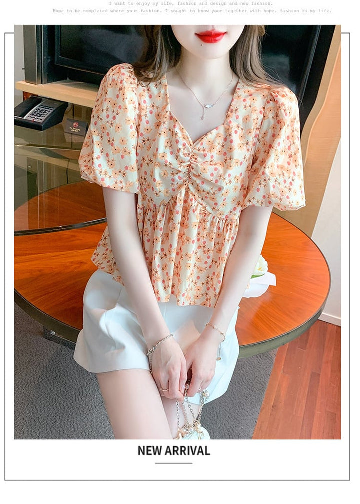 【tops】人気アイテム ! スウィート一目惚れ花柄トップス　M17163