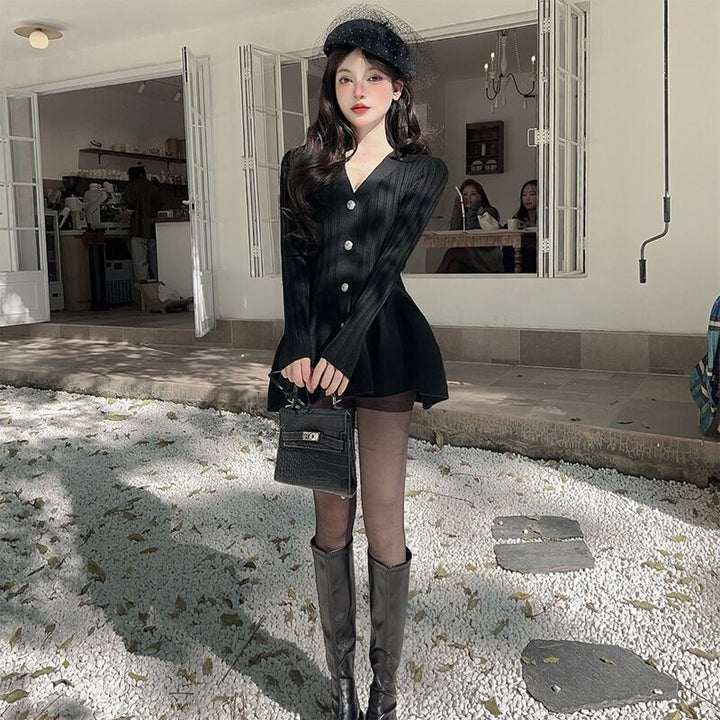 【dress】Vネックフレアニットワンピース Q7459