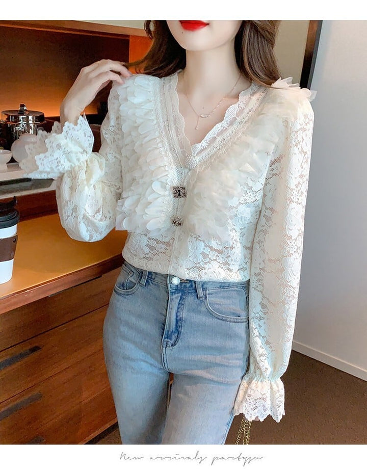 【tops】気質満点大人可愛いVネックレーストップス　M17604