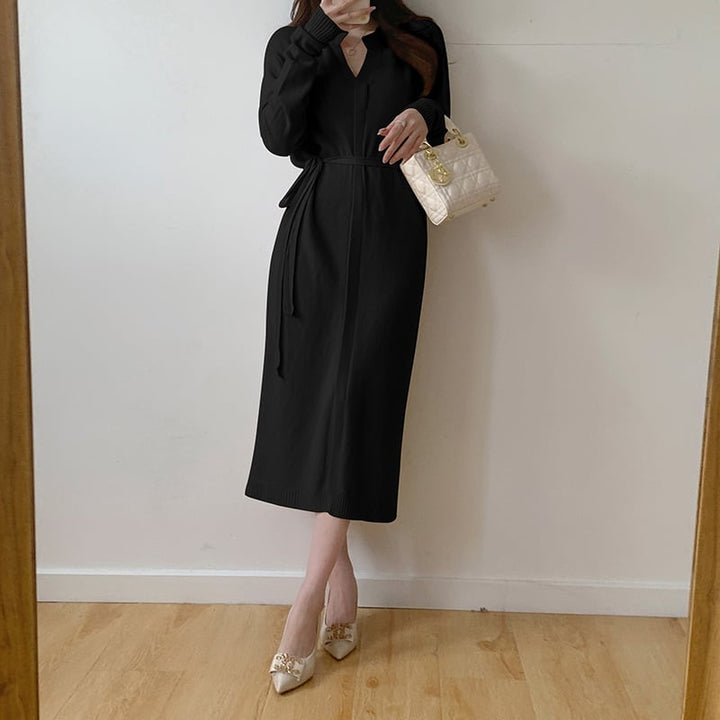 【dress】大人らしい Vネックニットワンピース　M17659