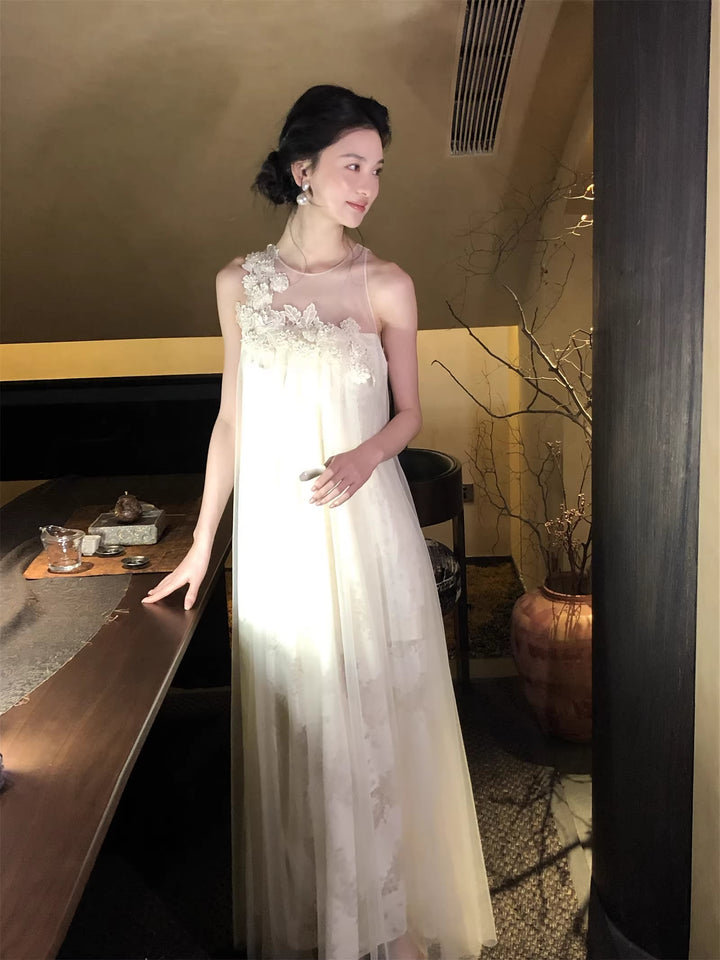 【dress】立体感フラワーノースリーブチュールワンピース Q8409
