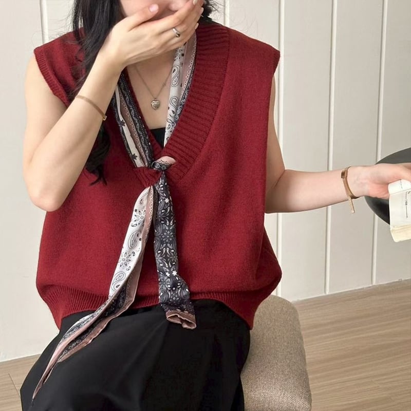 【tops】スカーフ付きニットベスト Q8126