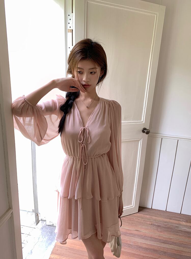 【dress】柔らかくて優しい印象Vネックデートワンピース　M17013