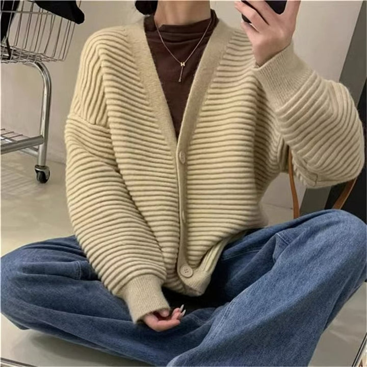 【outer】Vネックニットカーディガン　M17793