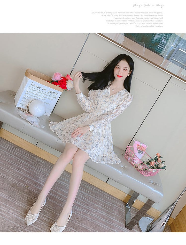 【dress】絶対流行Vネックスウィート花柄ワンピース　M17220
