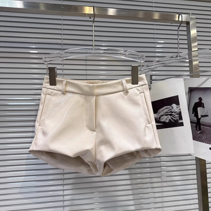 【bottoms】PUショートパンツ Q8106