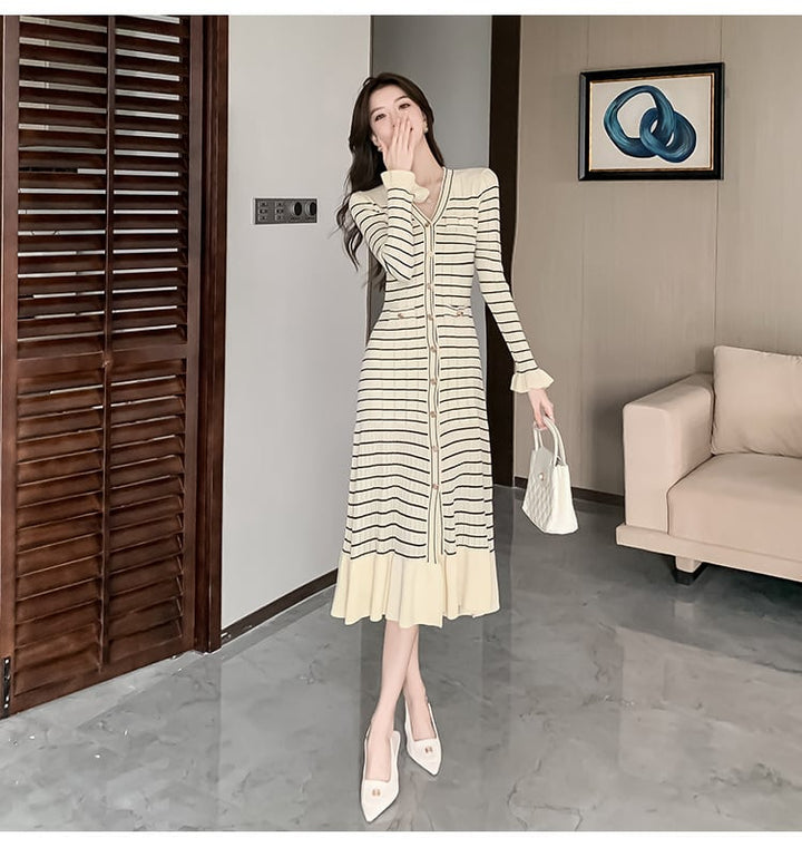 【dress】Vネックニットワンピース　M26334