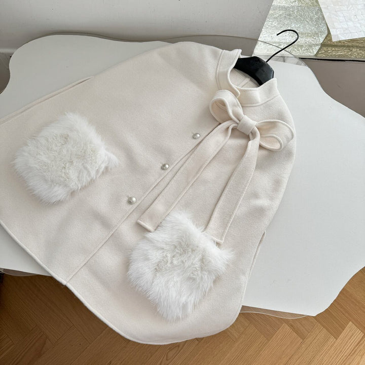 【outer】ポケファーケープコート　M27597
