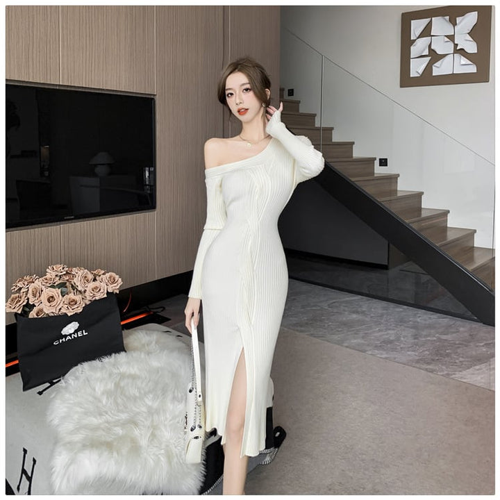 【dress】オフショルダースリットワンピース　M18403