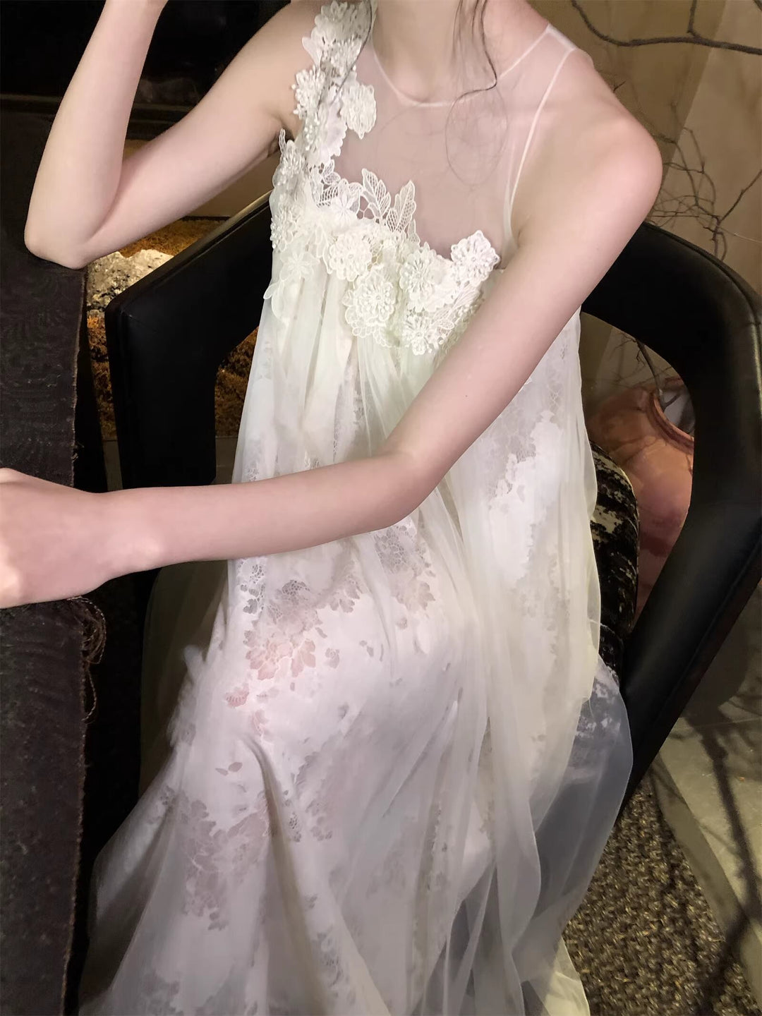 【dress】立体感フラワーノースリーブチュールワンピース Q8409