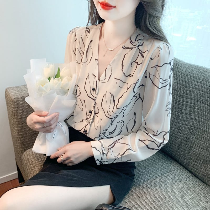 【tops】話題沸騰中 オシャレVネックシャツトップス　M17376