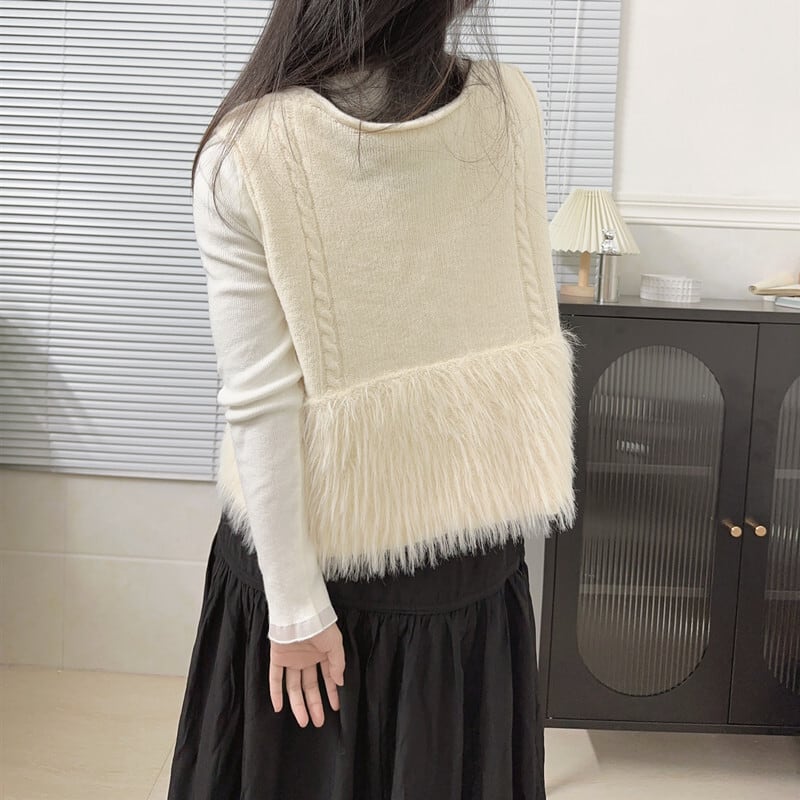 【tops】ニット切り替えVネックノースリーブベスト　M17690
