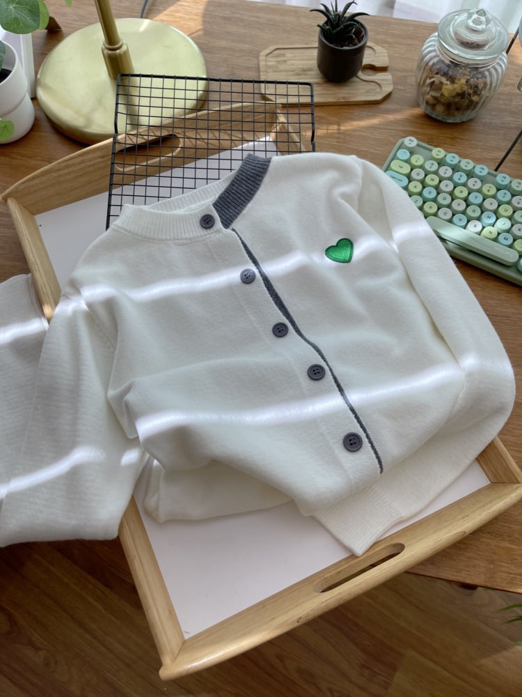 【outer】刺繍ニットカーデ　M18107