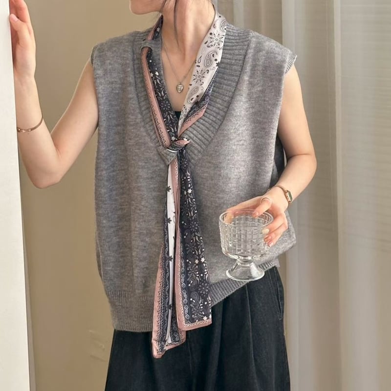 【tops】スカーフ付きニットベスト Q8126