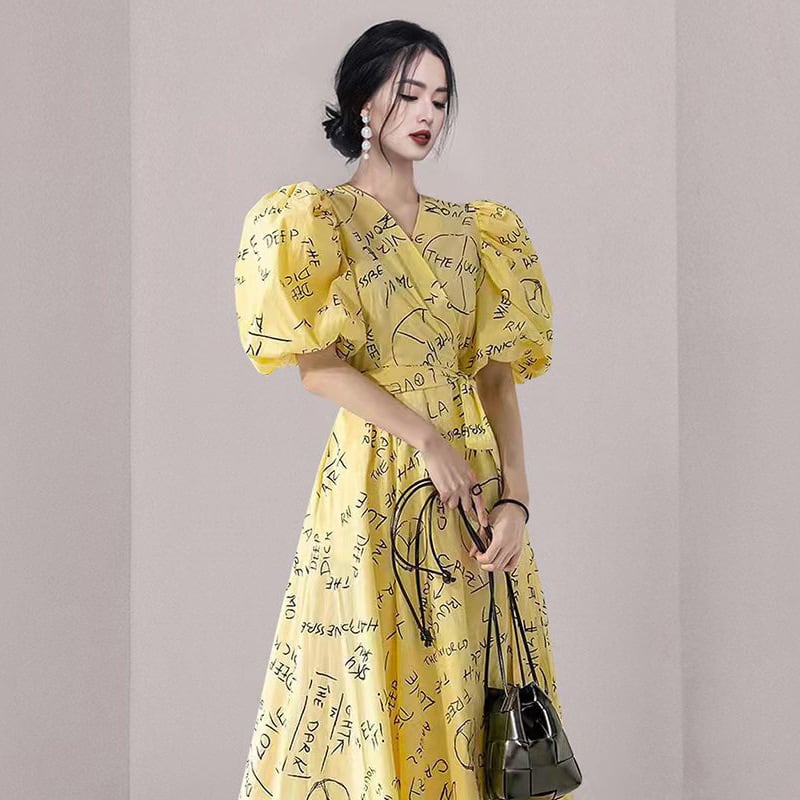 【dress】高級感 エレガントオシャレVネックデートワンピース　M17132