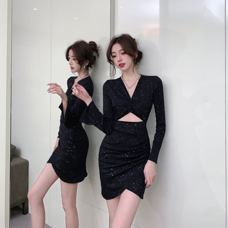 【dress】好感度UPVネックセクシーデートワンピース　M17327