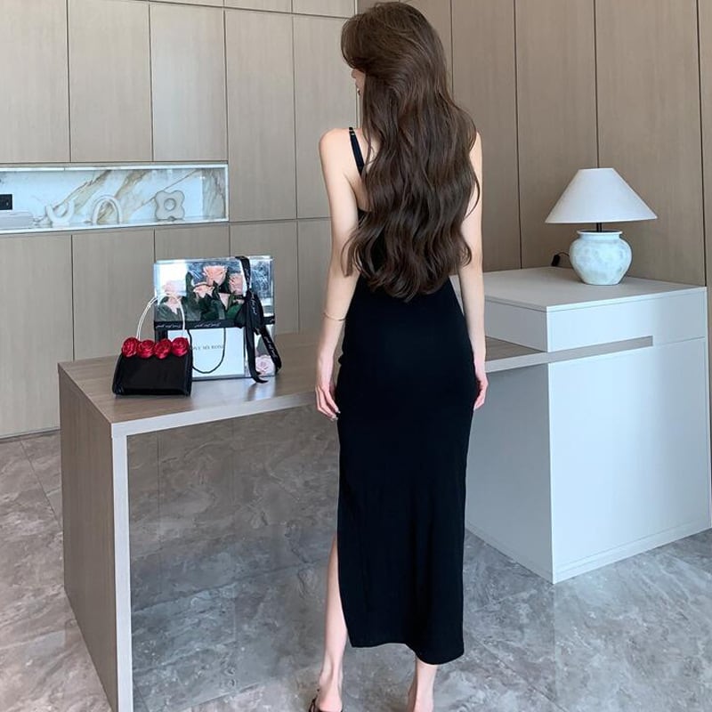 【dress】細身効果抜群♪スリットキャミソールワンピース　M17184